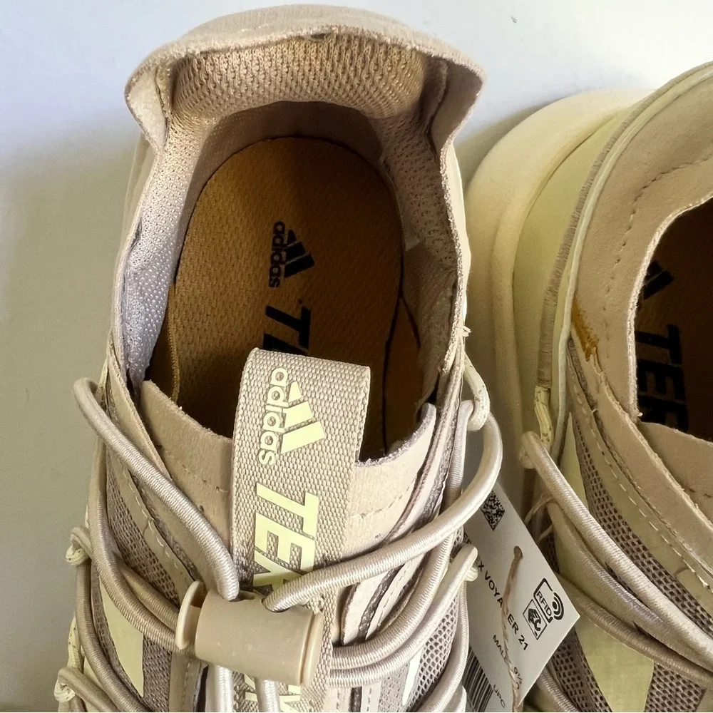 Adidas NEW Men's Terrex Voyager 21 Hiking Shoe Size 10 #322